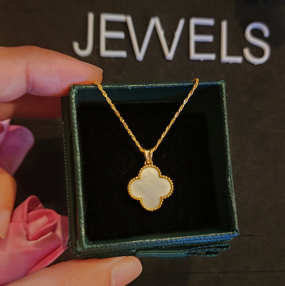SOLD: 18K Real Saudi Gold White Clover Necklace